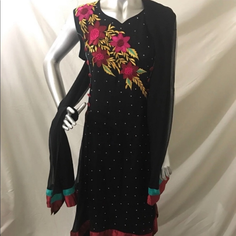 Indian Pakistani Dress new size large